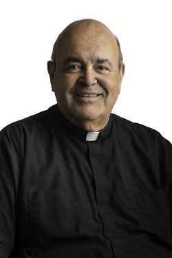 Padre Michael Sciumbato Un hombre sencillo de alma géntil y quien amaba a Dios