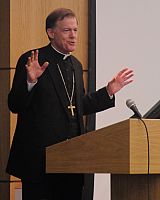 El Obispo Wester se une a un panel de migración en la UVU