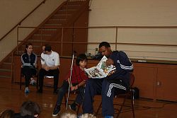 St. Olaf students receive visit from Utah Jazz player