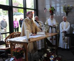 Memorial Day Mass honors the dead