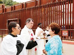 Nuncio at border Mass prays for an end to barriers that separate people