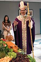 Filipino community welcomes Bishop Solis