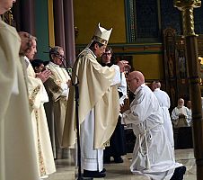 Bishop Solis Ordains Five Deacons for the Diocese of Salt Lake City