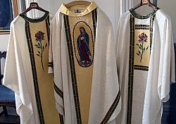Madeleine Cathedral celebrates with new Notre-Dame de Guadalupe clothing