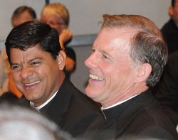 Sacerdotes se reúnen por última vez con el Arzobispo electo Wester
