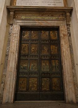 Vatican has reservation system for Holy Door