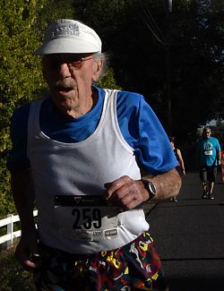 94-year-old competes in Carmelite Fair fun run
