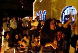 Colombians light the way with candles at Advent