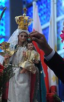 Culturas se reúnen en honor de María