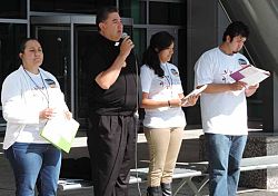 Vigilia de oración por la reforma atrae a cientos