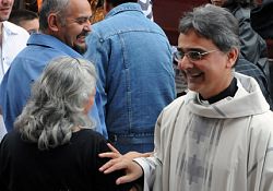 Cómo dar la bienvenida a un nuevo sacerdote