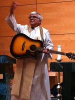 Sacerdote misionero visita  Santa Rosa de Lima
