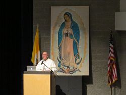 Diferentes grupos de Católicos se reúnen para formar parte del Congreso Pastoral  diocesano
