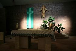 Heritage Foundation tour highlights Saint Vincent de Paul Catholic Church's architecture