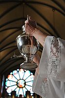 Archbishop to celebrate Chrism Mass 