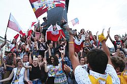 Pope at World Youth Day: Take risks