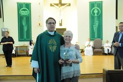 Sheila Landry presented with 2016 Catholics Can award 