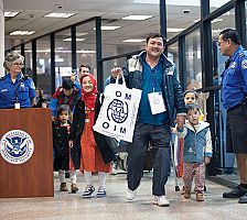 Utahns welcome last refugee family to the state before executive order affecting travel takes effect