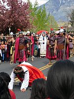 Celebran Viacrucis en vivo en Orem