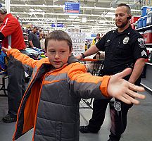 Knights, cops combine to give Christmas to kids