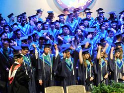 Mensaje a los graduados del 2018 del Obispo Oscar A. Solis