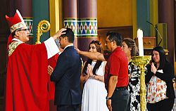 Obispo Solis: 'La confirmación da el poder de ser soldados de Cristo'