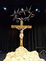 Lenten family encounter brings thousands together