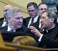 Bishop Solis provides keynote address at tribute to historic Mass in tabernacle