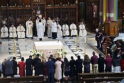 Bishop Solis commissions 70 lay ecclesial ministers for local Church