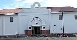 La parroquia de St. George reabre su salón social
