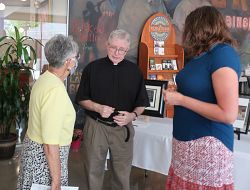 Actual parroquia de St. Joseph the Worker celebra su 10 aniversario
