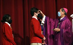 Bishop Solis celebrates Mass on Ash Wednesday 
