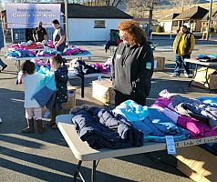 El Proyecto 'Coats for Kids' de los Caballeros de Colón 