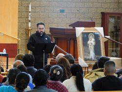 Cientos se reúnen para celebrar retiro diocesano de Adviento