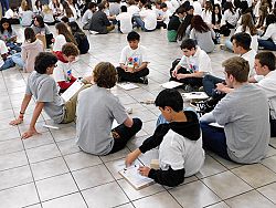 Estudiantes de escuelas secundarias Católicas  de Utah celebran retiro