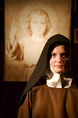 Actress brings St. Thérse of Liseaux to the stage