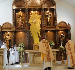 Rededican la Iglesia Católica de St. George