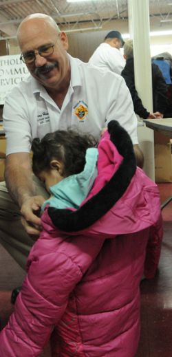 Knights of Columbus spread holiday warmth in Utah
