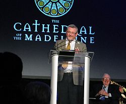 Hundreds turn out for annual Bishop's Dinner