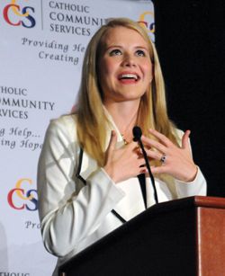Elizabeth Smart recuerda que  la cena en el comedor de St. Vincent de Paul 'fue una bendición'  