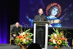 La 'Bishop's Dinner' celebra la re-dedicación de la Catedral de la Magdalena (1993)