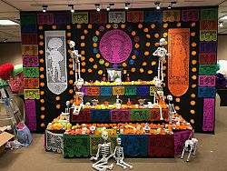 Celebrando la diversidad y unidad: El Día de los Muertos