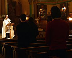 Jóvenes celebran Adviento