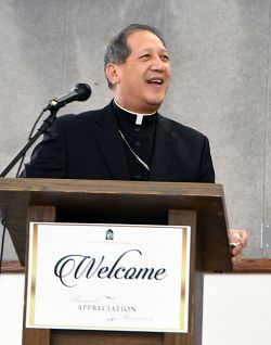 DDD agradece a donantes durante una recepción de agradecimiento