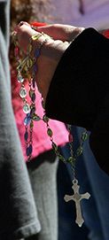 Parishioners establish online rosary to strengthen their relationship with Mary