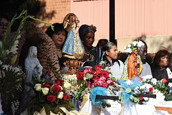 Imágenes de Nuestra Seora brindan confort
