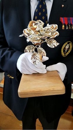 Rosa de Plata Pro-vida visita parroquias en  Utah