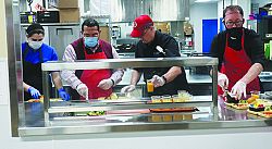 Seminaristas Diocesanos ofrecen servicio a los más necesitados 