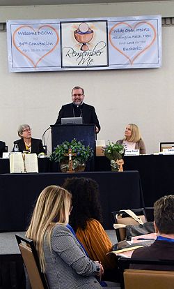 Las presentaciones de la convención anual del DCCW se basan en la Eucaristía