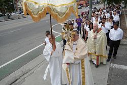 Young Catholics invited to join 2026 pilgrimage across the United States with Jesus in the Eucharist